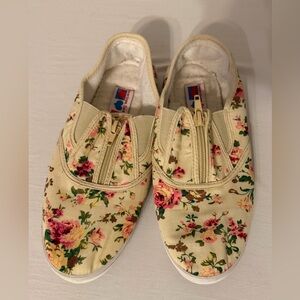 Vintage Floral Zip-Up Canvas Sneakers